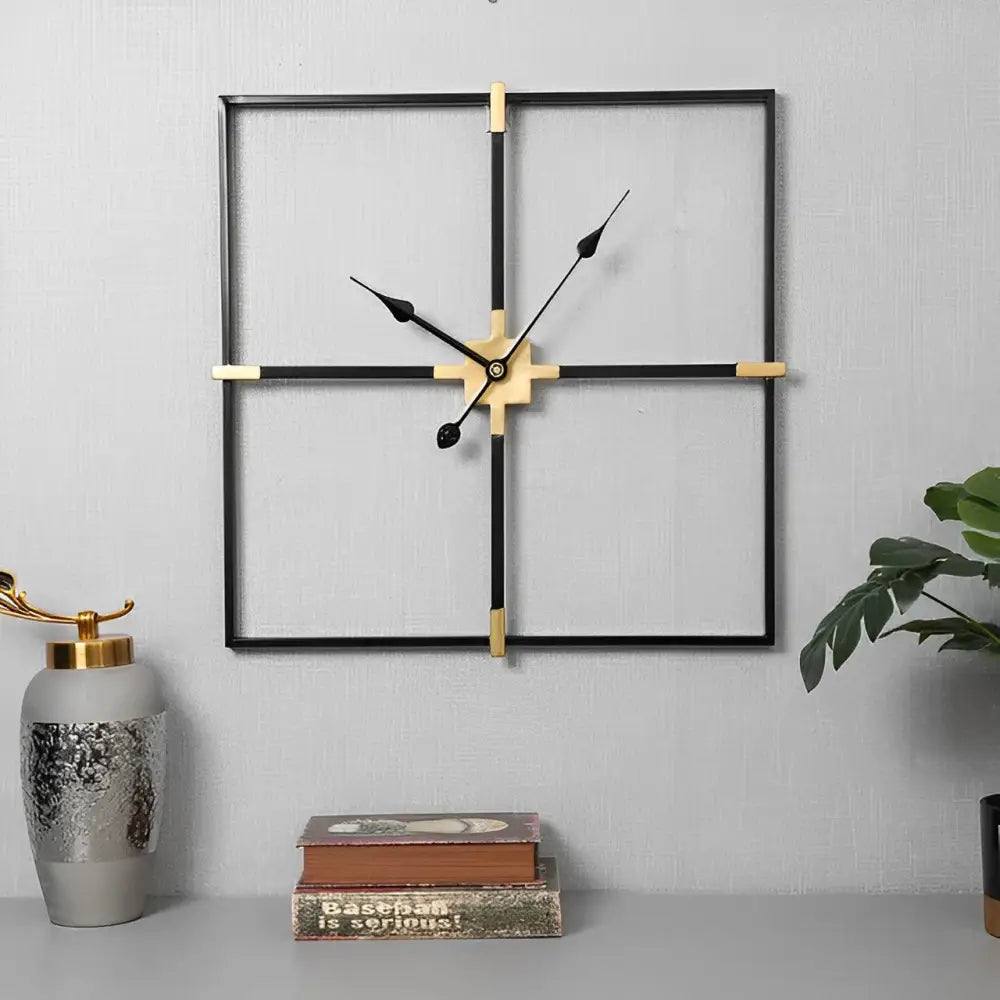 Horloge Murale Carrée Design Minimaliste