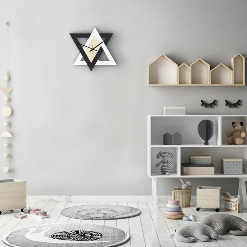Horloge murale Triangle noir et blanc