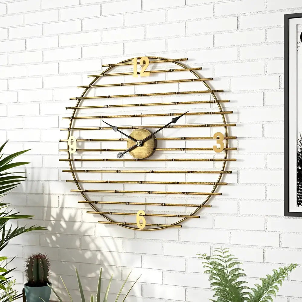 Horloge Murale en Métal Doré